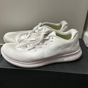 Women’s Nike Run Natural Free & Flexible